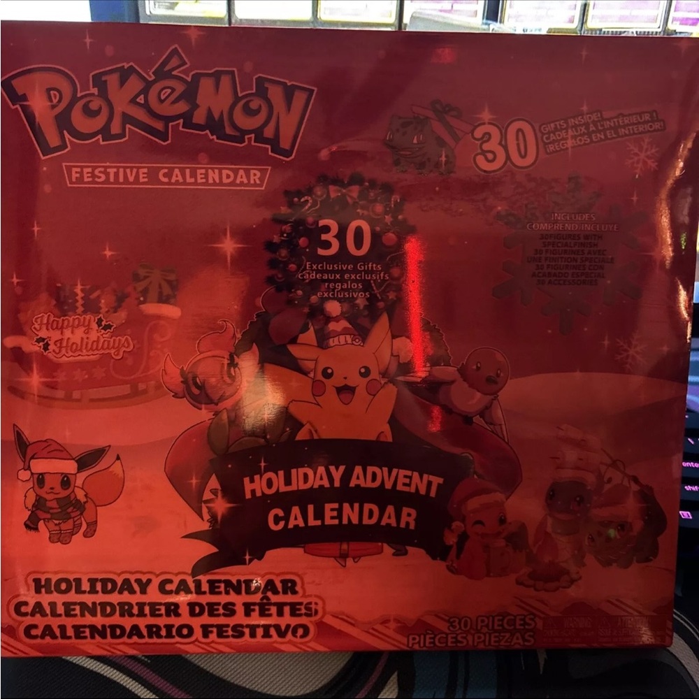 Pokémon  Advent Calendar 30 Pokemon Holiday Gift Surprise Toys Inside + Stickers